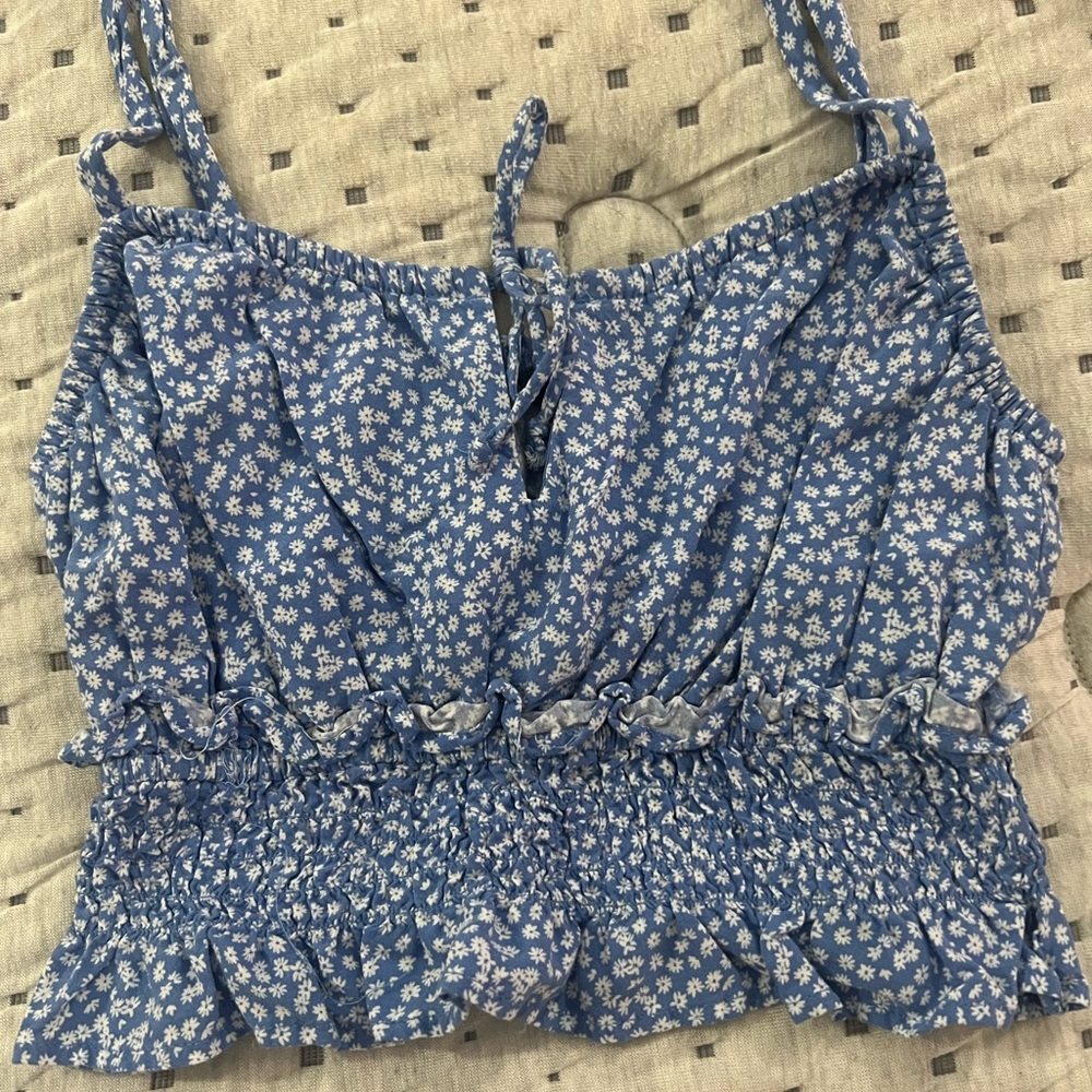 blue patterned cropped tank